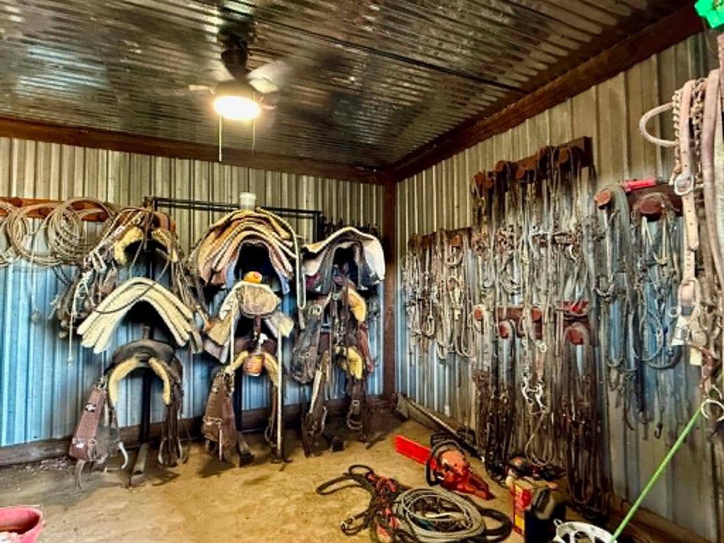 3068 Highway 36, Comanche, TX 76442