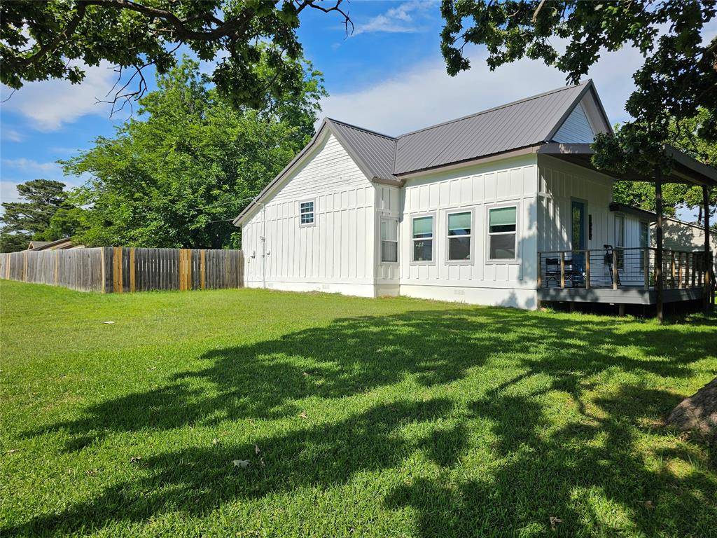 1029 W Shepherd Street, Denison, TX 75020