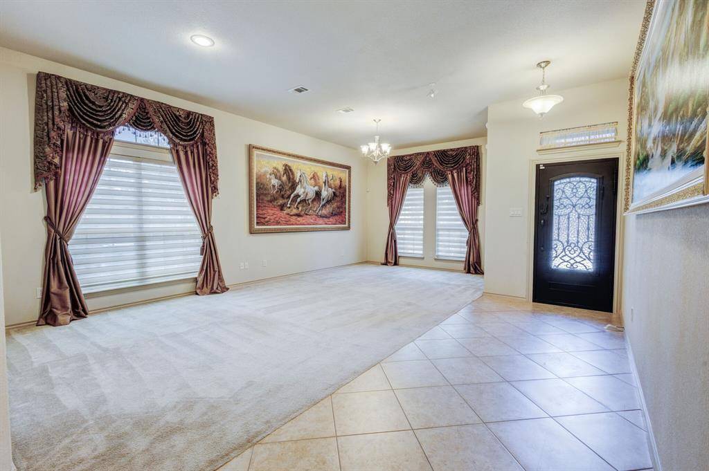 1004 Keats Drive, Desoto, TX 75115