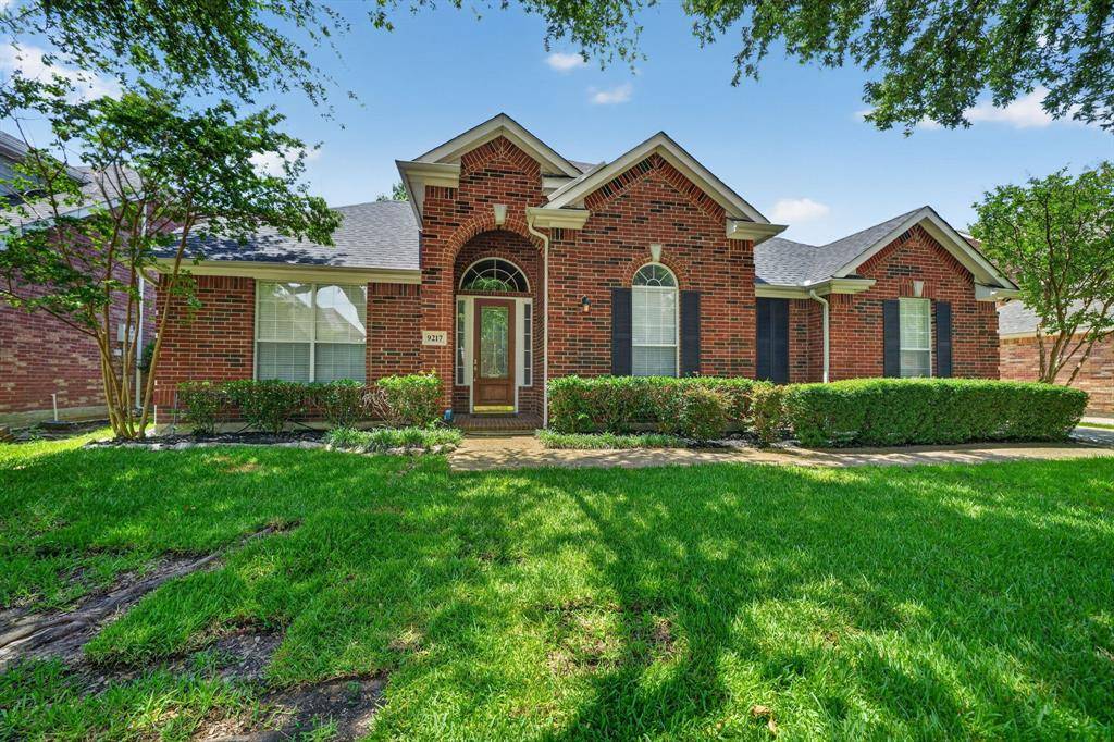 9217 Royal Burgess Drive, Rowlett, TX 75089