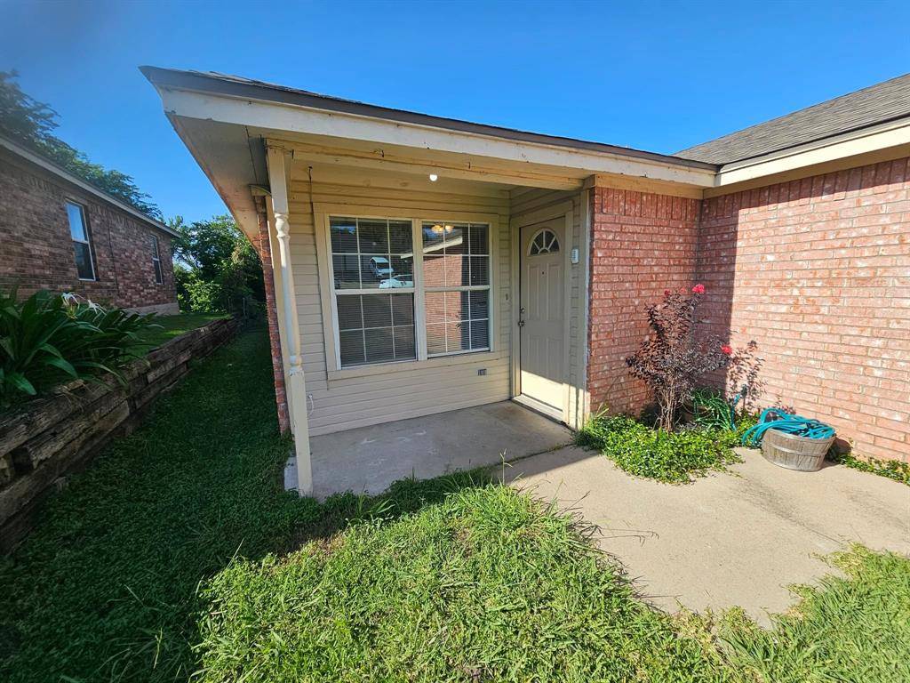 8144 Marydean Avenue, Fort Worth, TX 76116