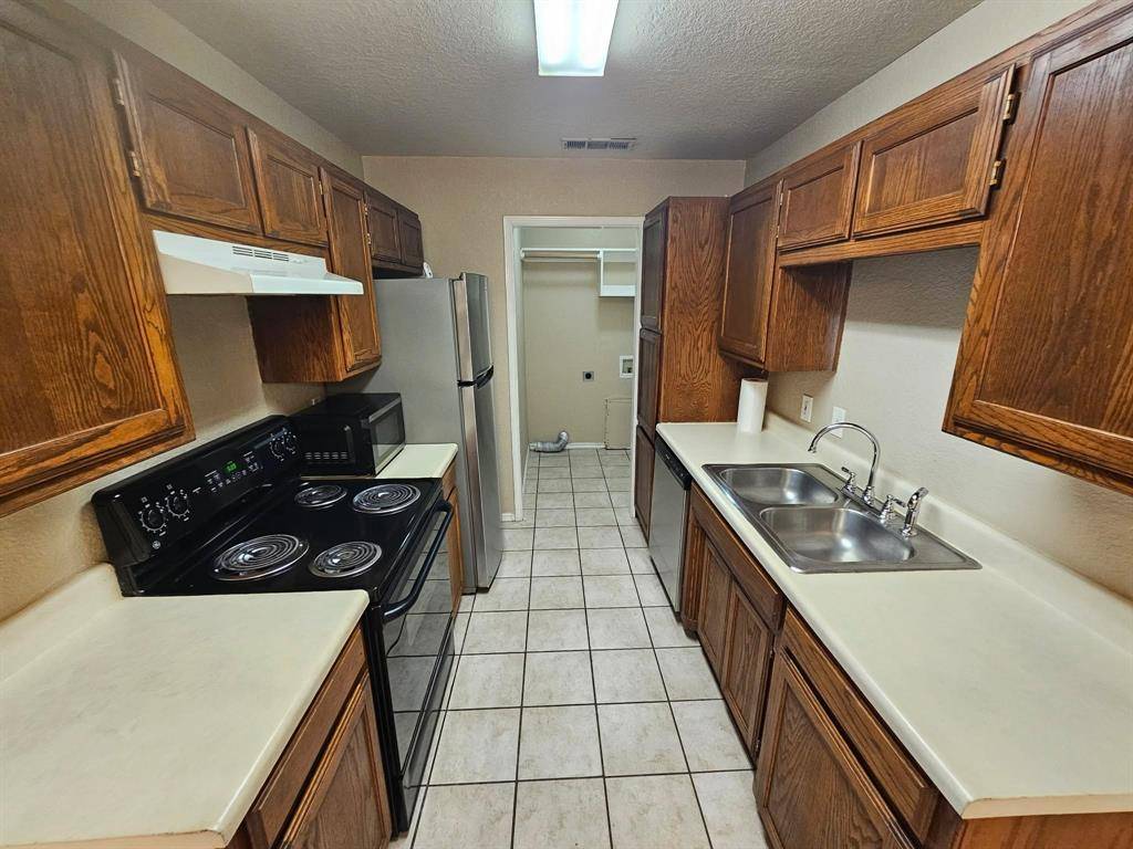 8144 Marydean Avenue, Fort Worth, TX 76116