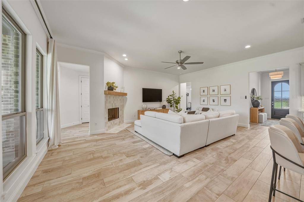 8110 Spanish Hills Drive, Benbrook, TX 76126