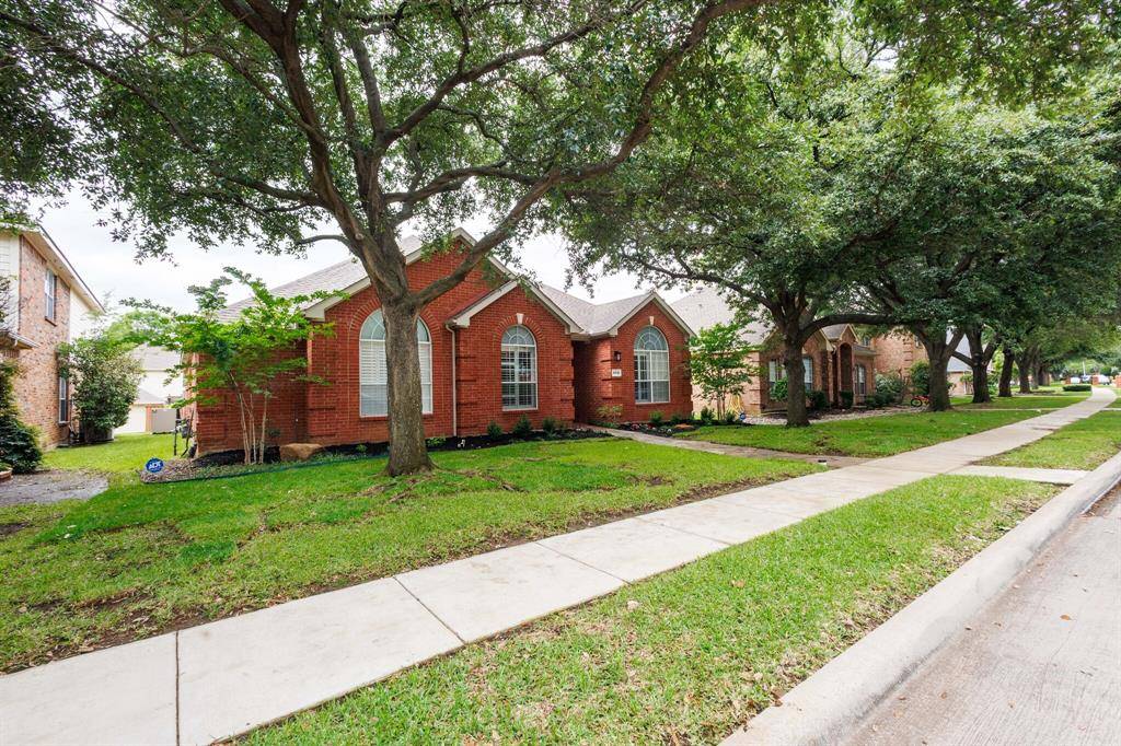9718 Wolf Creek Drive, Irving, TX 75063