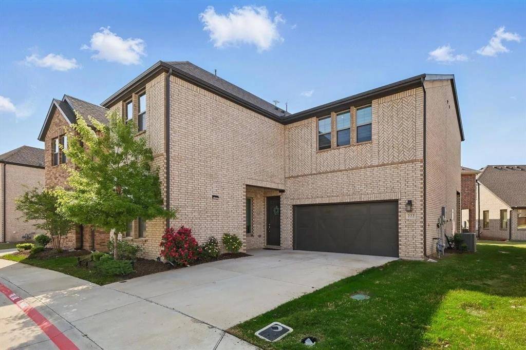 222 Woodson Street, Irving, TX 75063