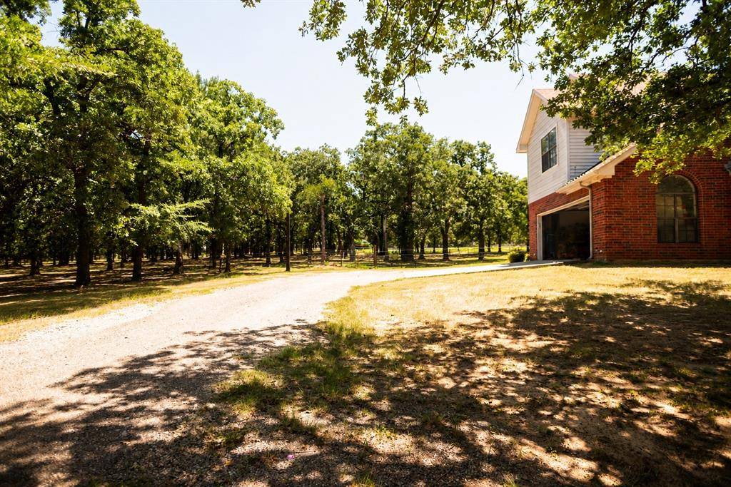 696 Indian Trail, Decatur, TX 76234