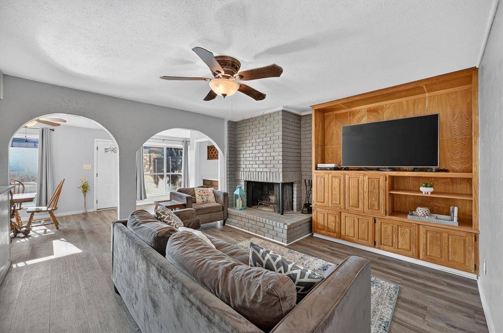 2619 Westgate Drive, Arlington, TX 76015
