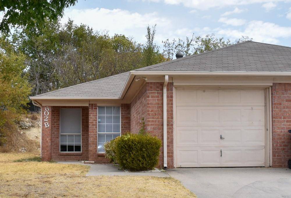 602 Crestridge Court #B, Decatur, TX 76234