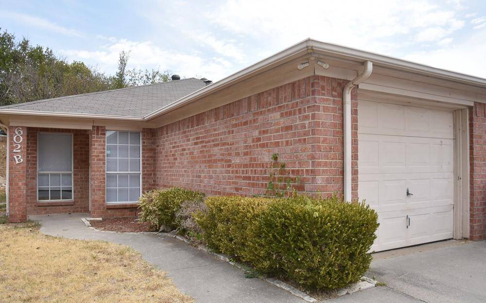 602 Crestridge Court #B, Decatur, TX 76234