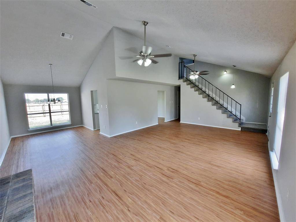 2646 Winslow Drive, Grand Prairie, TX 75052