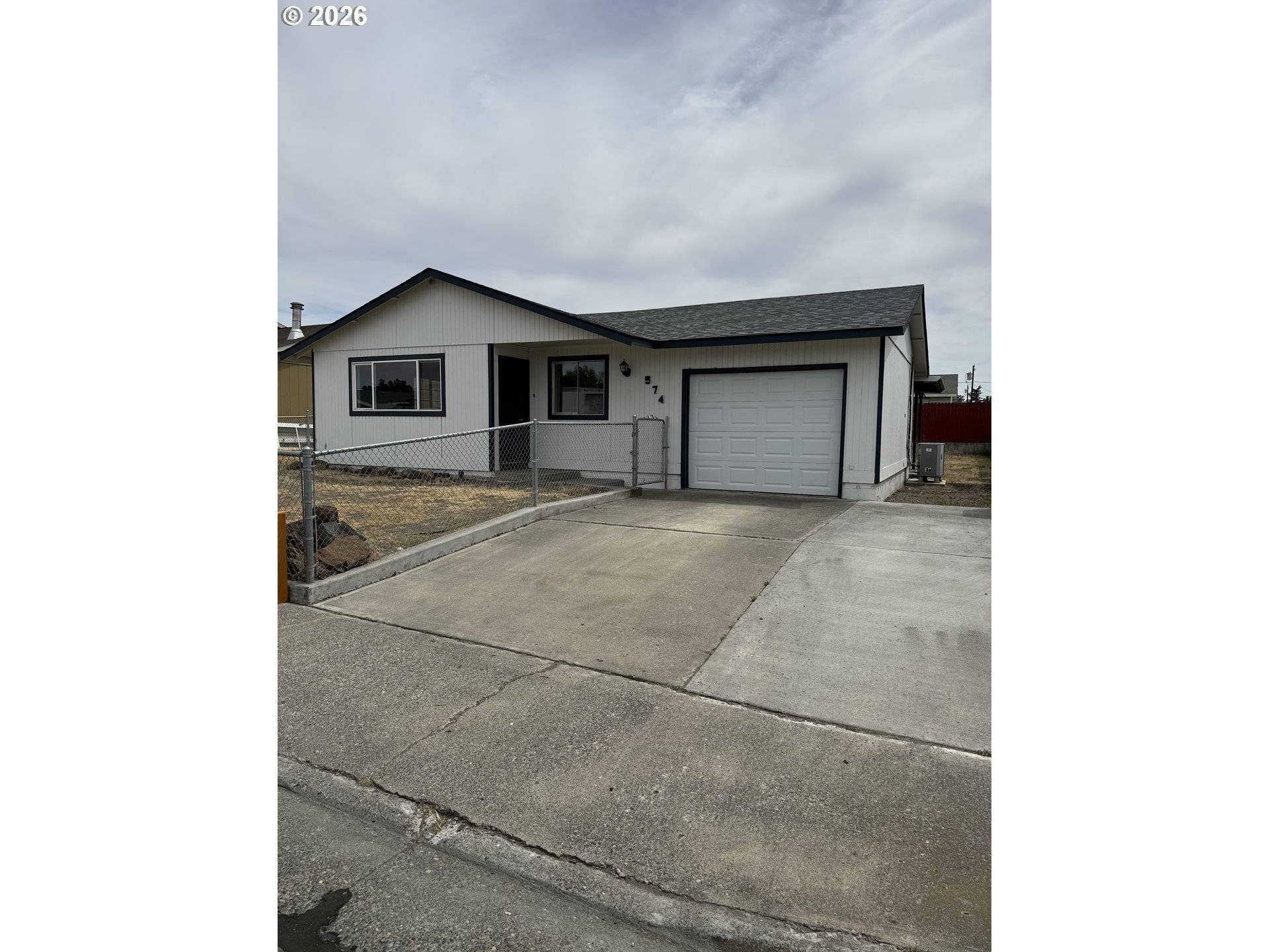 574 E REEDER DR, Hermiston, OR 97838