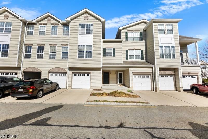 65 Hancock Dr, Morris Twp., NJ 07960