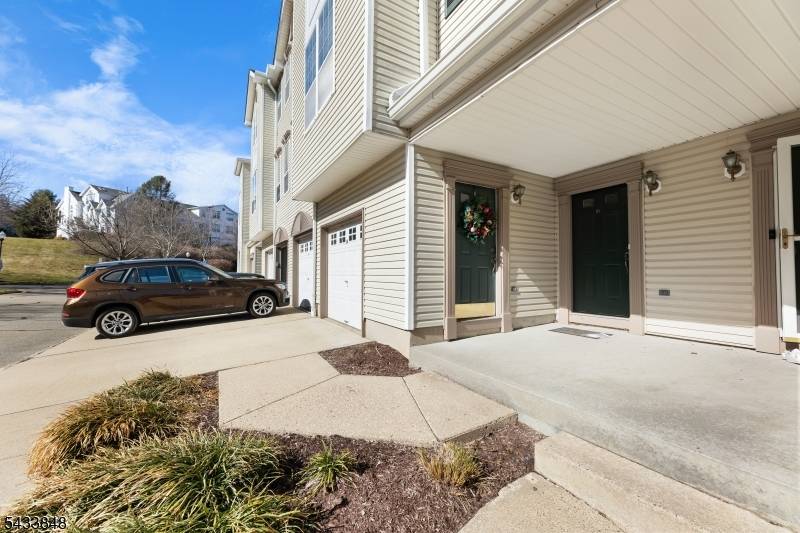 65 Hancock Dr, Morris Twp., NJ 07960