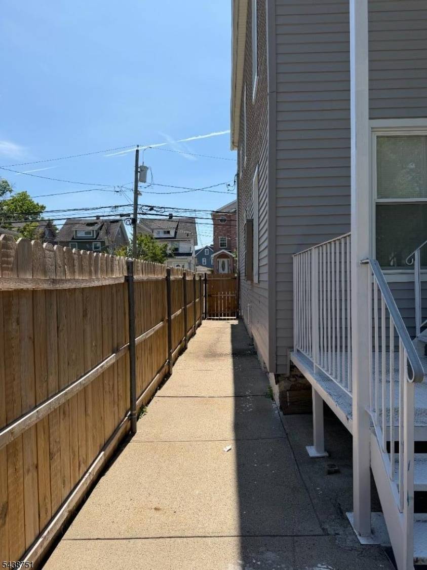 716 - 718 Monroe Ave, Elizabeth City, NJ 07201