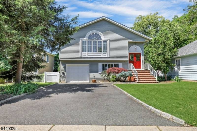 348 Highwood Ave, Glen Rock Boro, NJ 07452