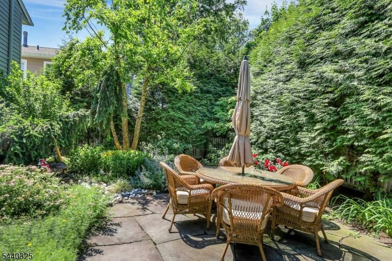348 Highwood Ave, Glen Rock Boro, NJ 07452