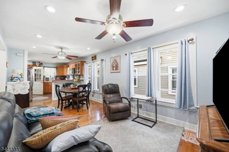 207 Buchanan St, Linden City, NJ 07036