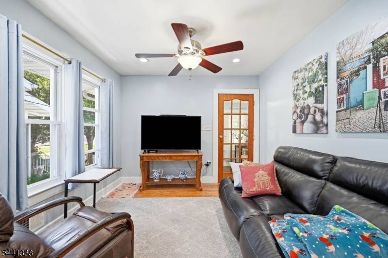 207 Buchanan St, Linden City, NJ 07036