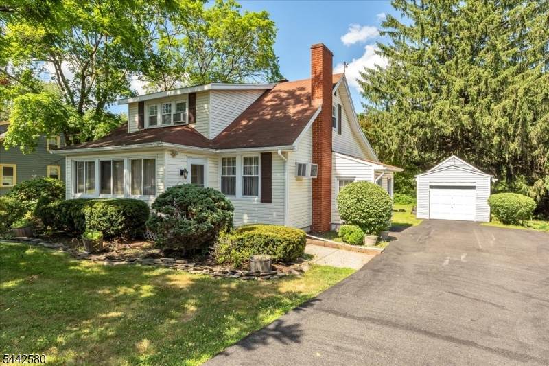 39 Norwood Dr, Long Hill Twp., NJ 07933