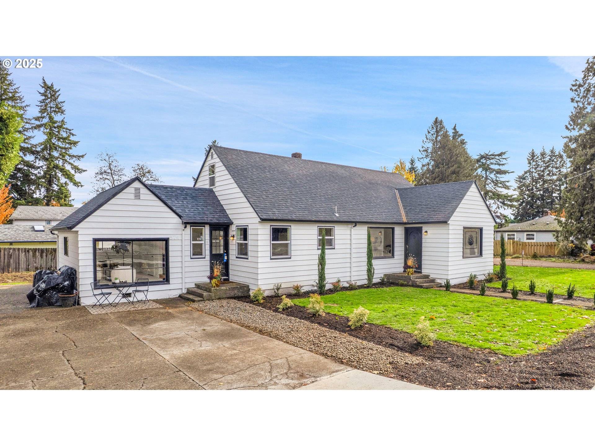 574 S Ivy ST, Canby, OR 97013