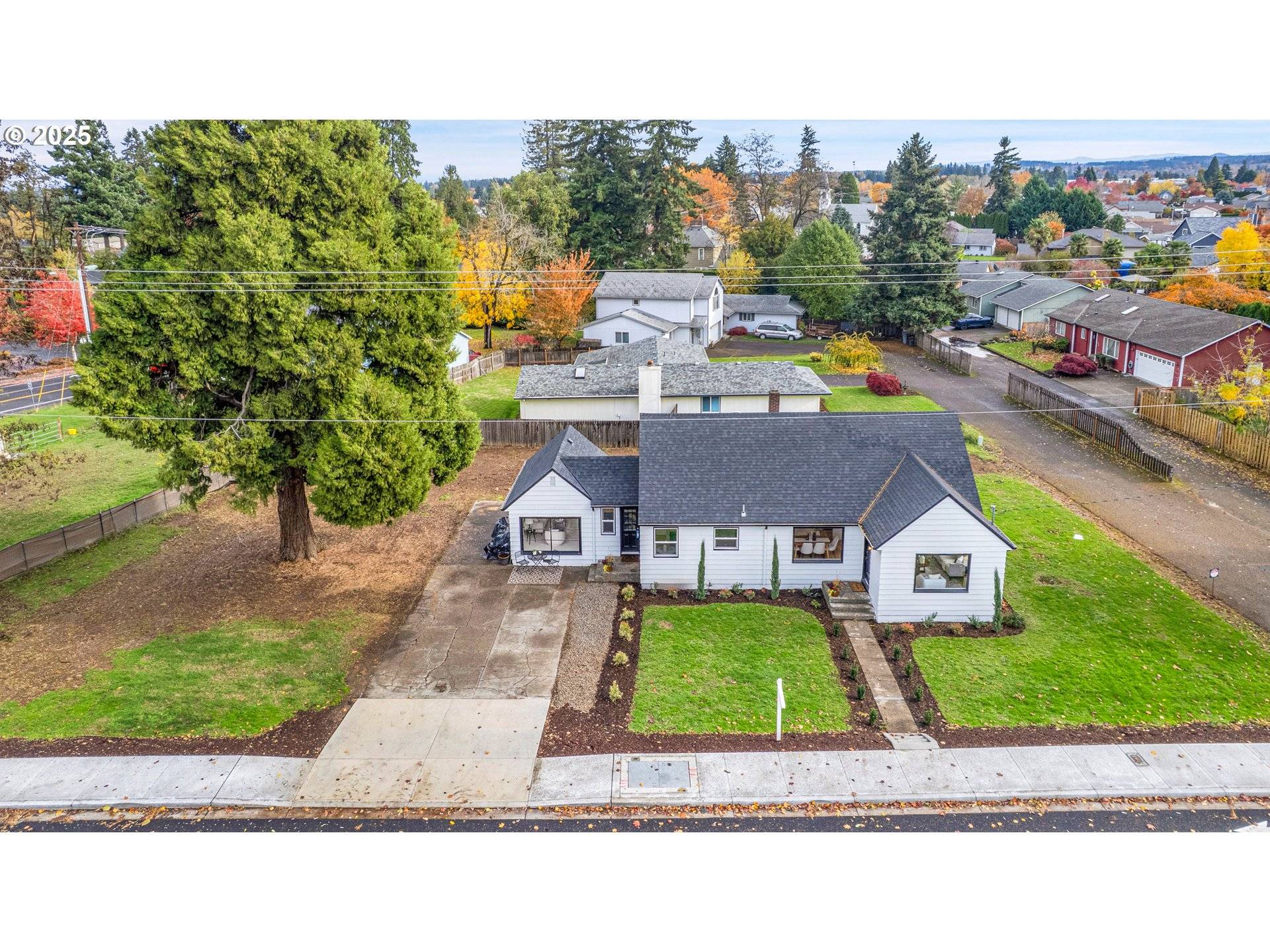 574 S Ivy ST, Canby, OR 97013