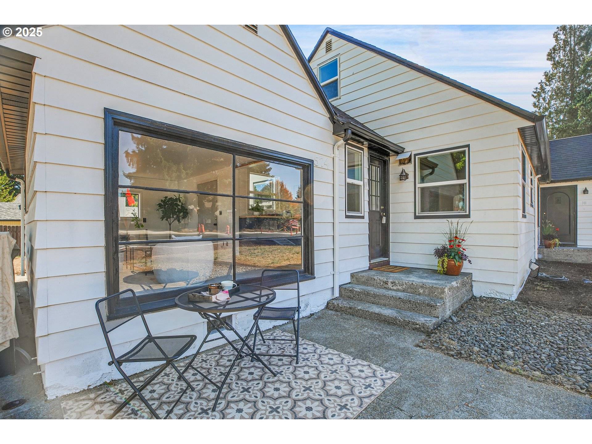 574 S Ivy ST, Canby, OR 97013