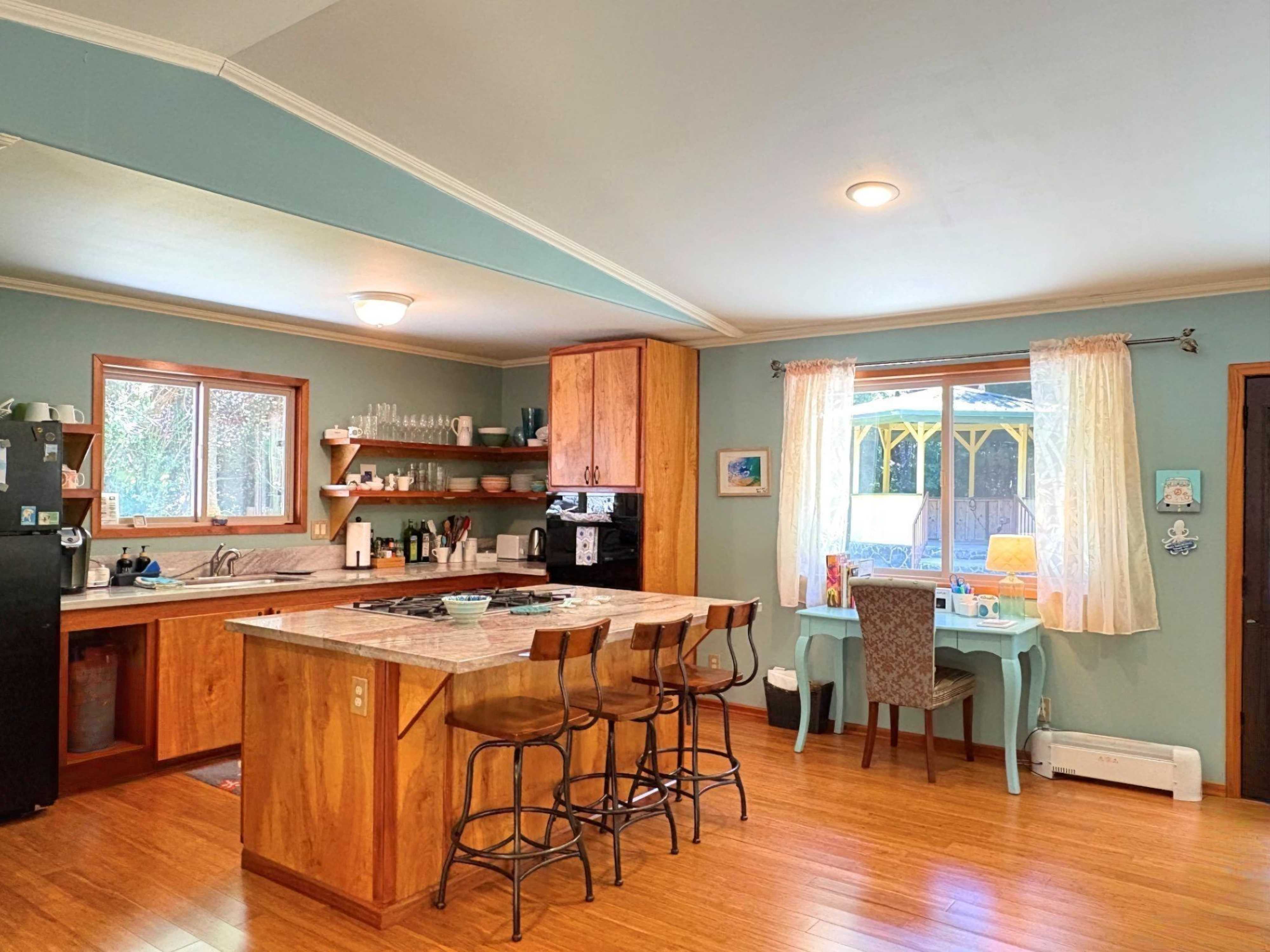 19-4218 KAWAILEHUA RD, Volcano, HI 96785