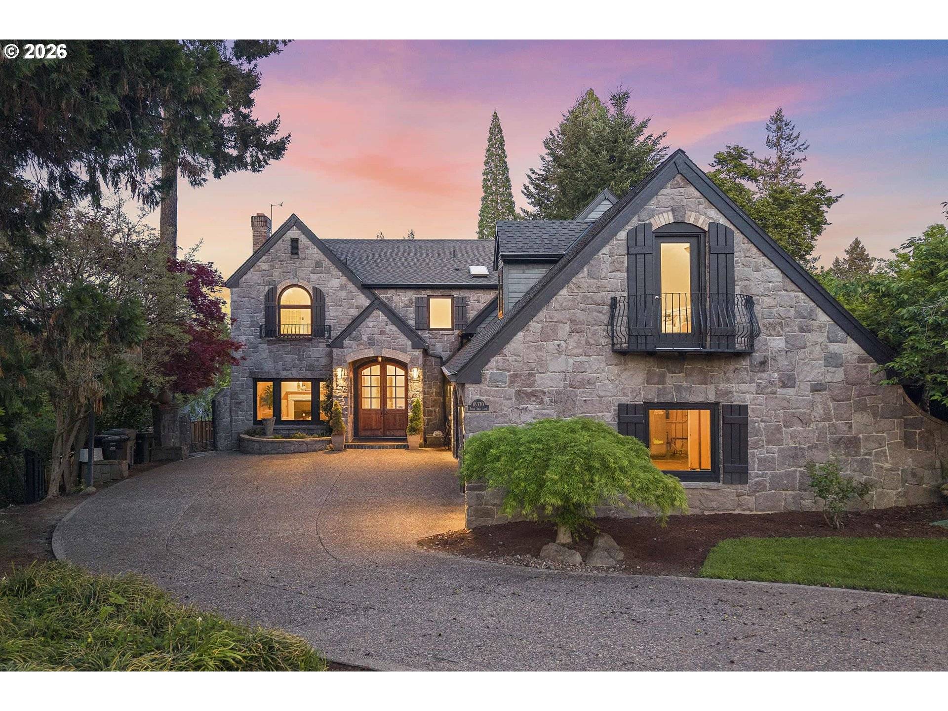 18370 RIVER EDGE LN, Lake Oswego, OR 97034
