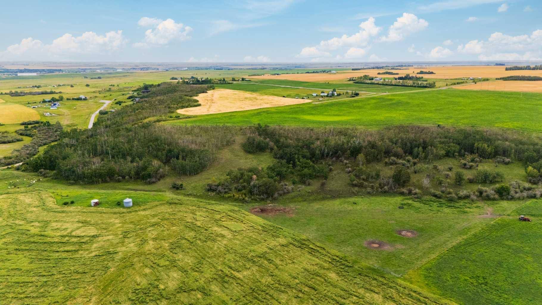 402 AVE, Rural Foothills County, AB T1V 2E0