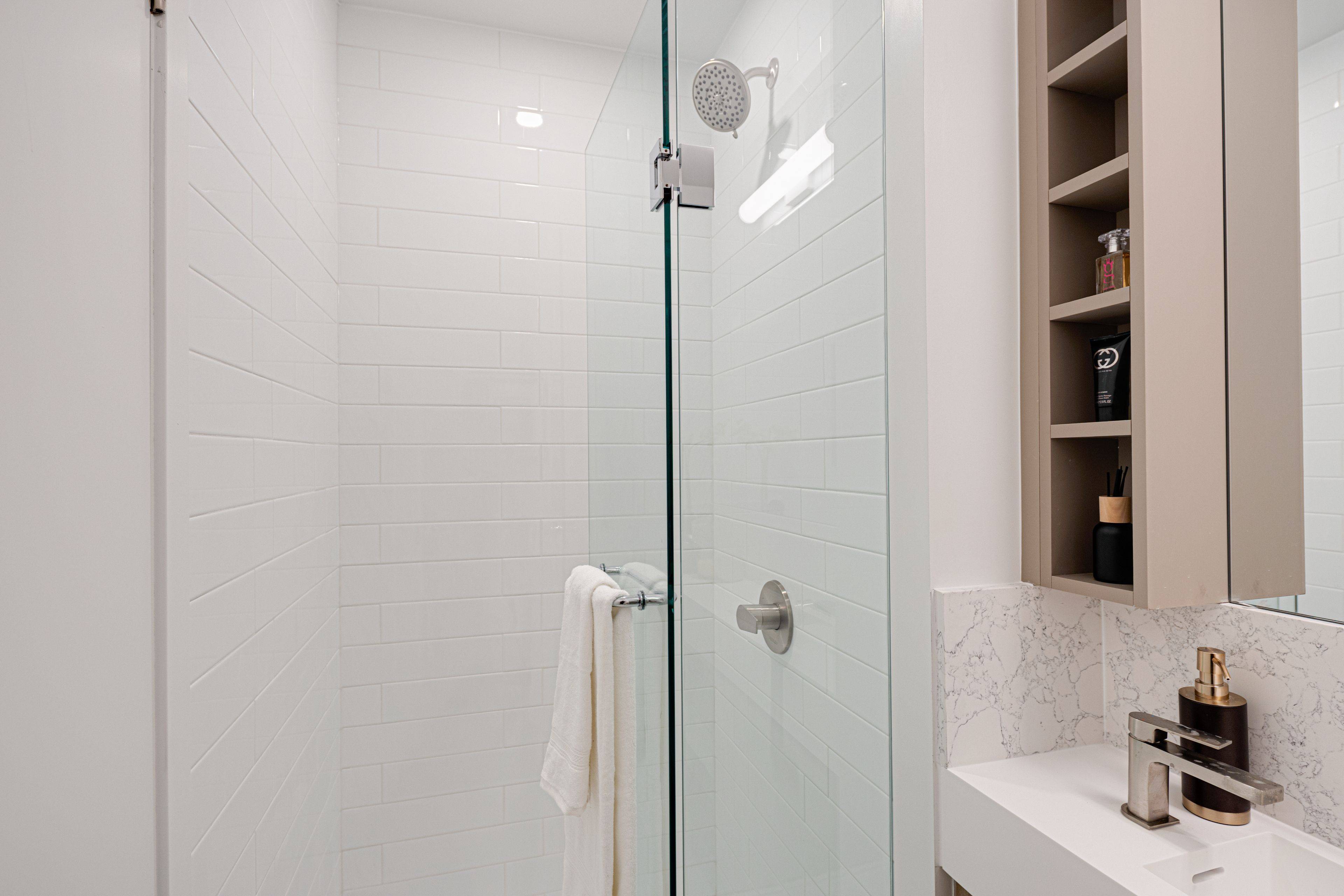 319 Jarvis ST #2515, Toronto C08, ON M5B 0C8
