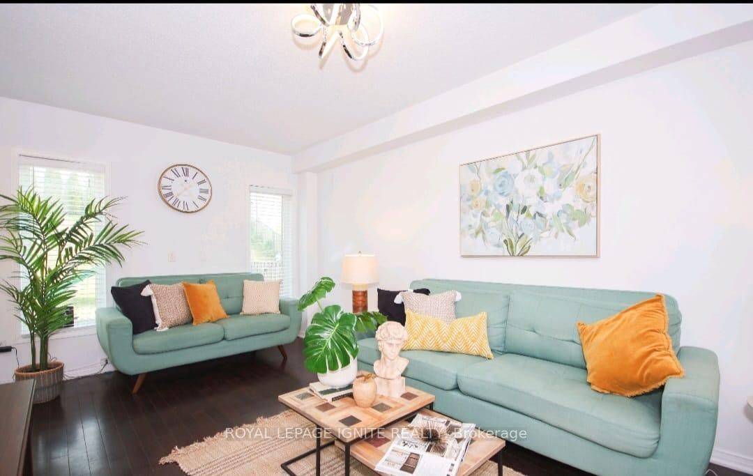66 Westray CRES, Ajax, ON L1Z 0B3