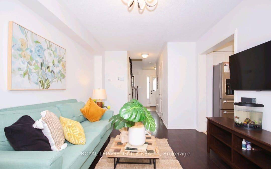 66 Westray CRES, Ajax, ON L1Z 0B3