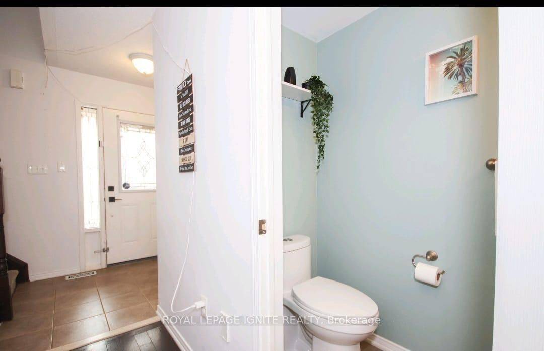 66 Westray CRES, Ajax, ON L1Z 0B3
