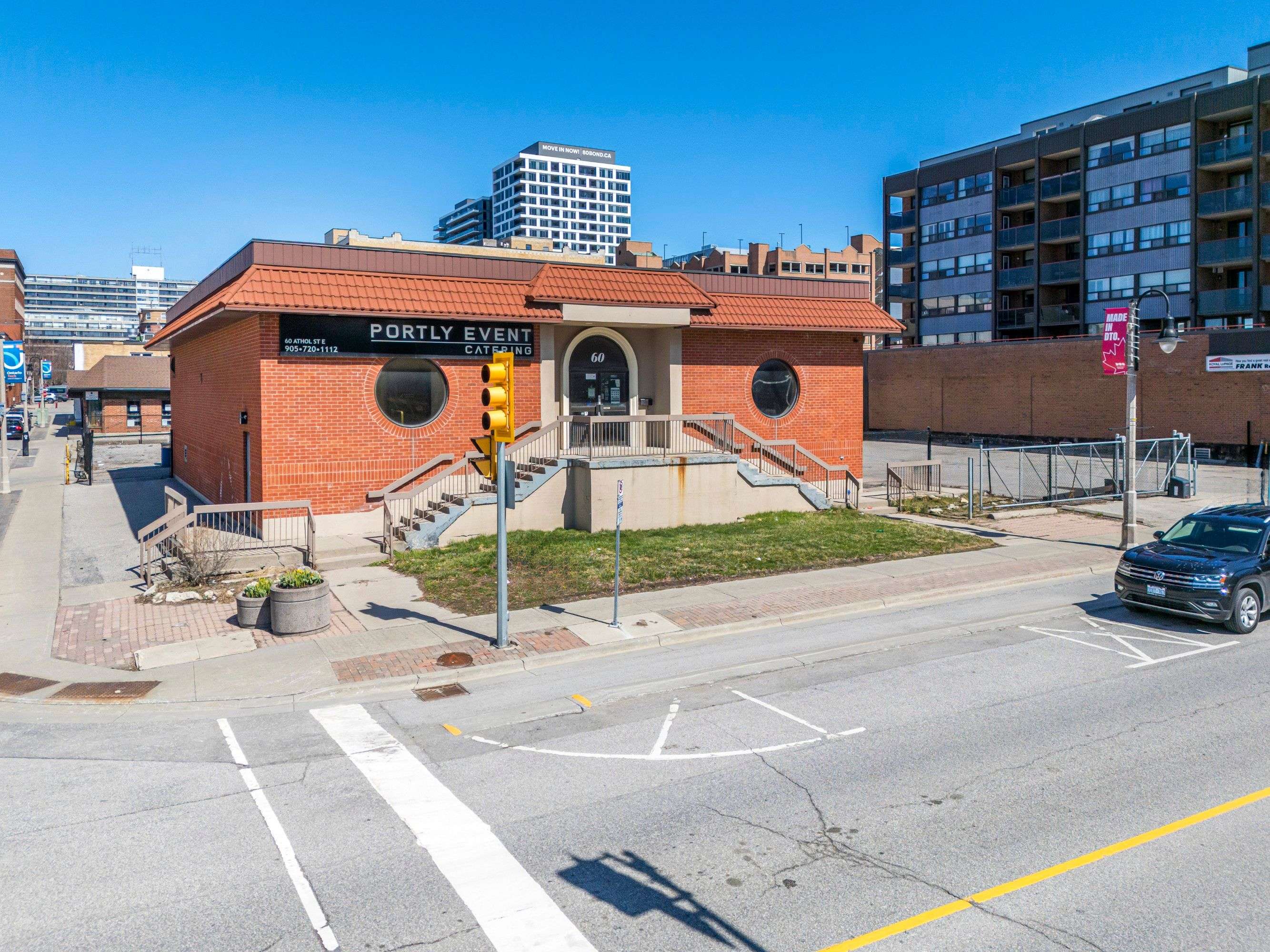 60 Athol ST E, Oshawa, ON L1H 8B7