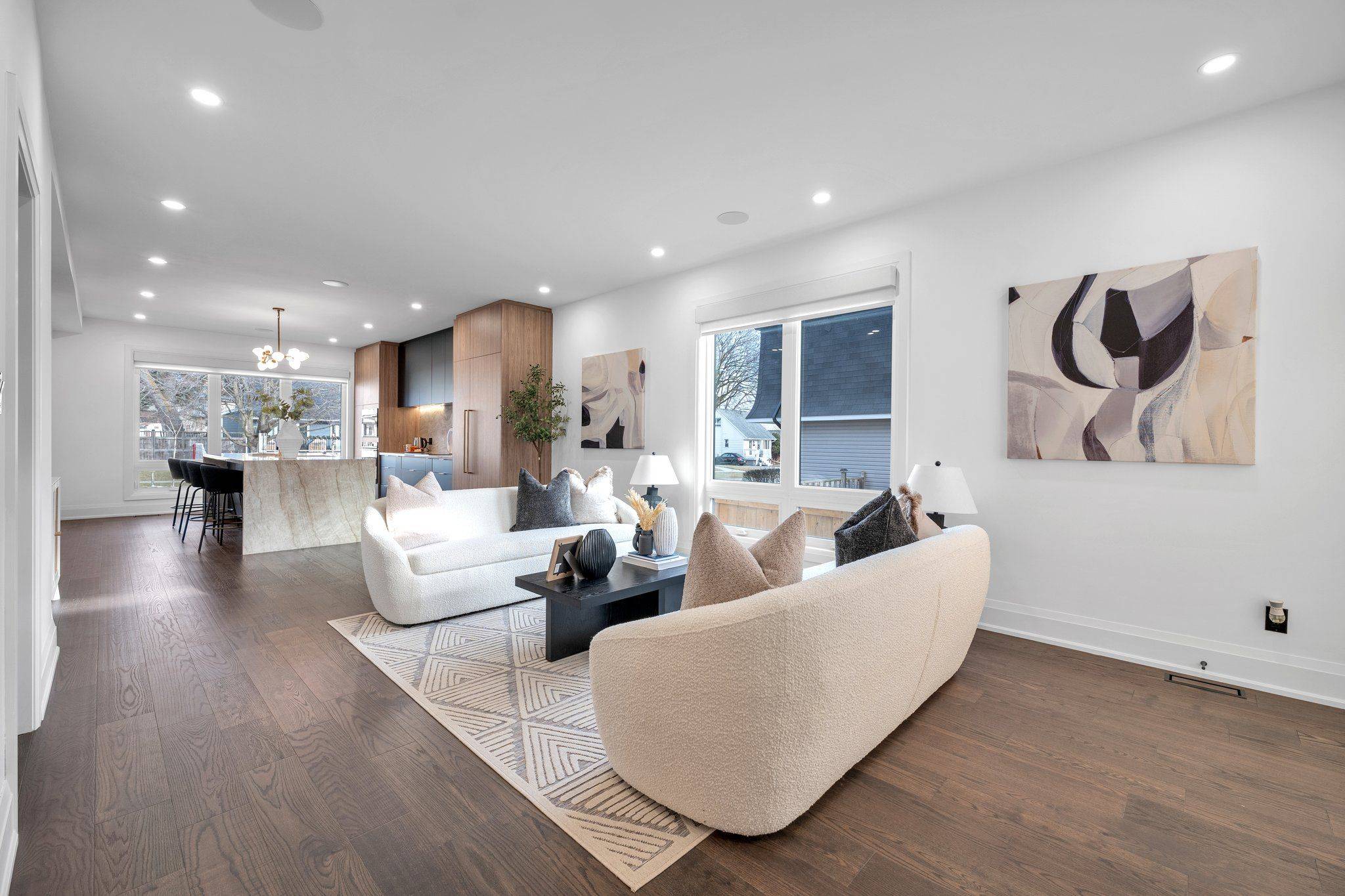 19 Burcher RD, Ajax, ON L1S 2P8