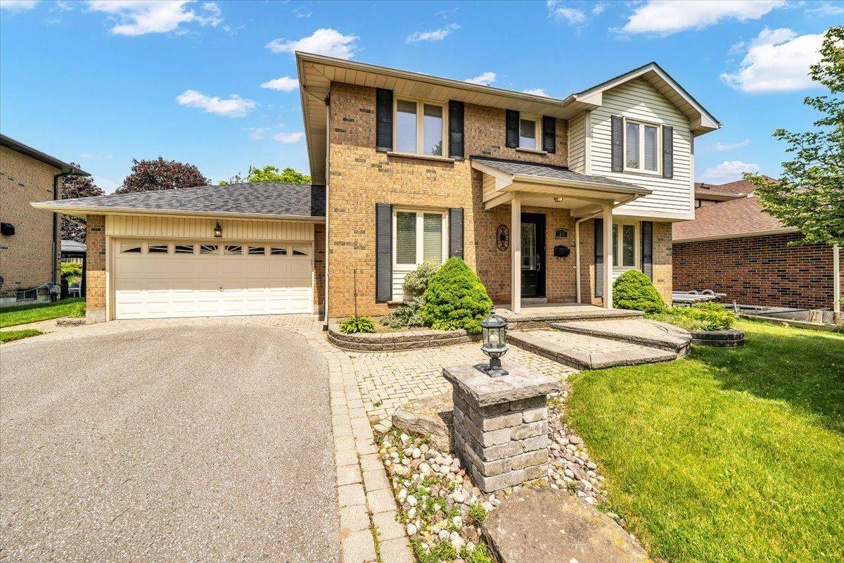 15 Cadby RD, Ajax, ON L1S 3X6