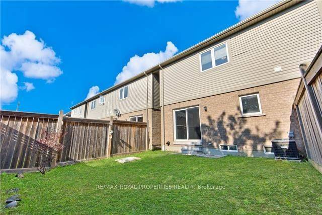 18 Clarepark CT, Ajax, ON L1Z 0J5