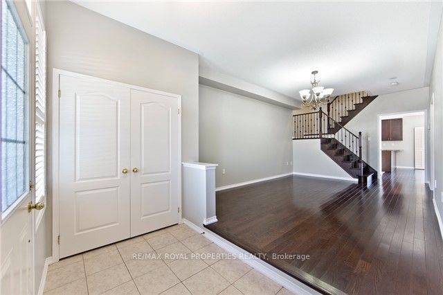 18 Clarepark CT, Ajax, ON L1Z 0J5