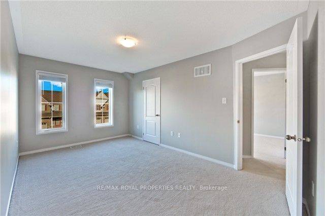 18 Clarepark CT, Ajax, ON L1Z 0J5