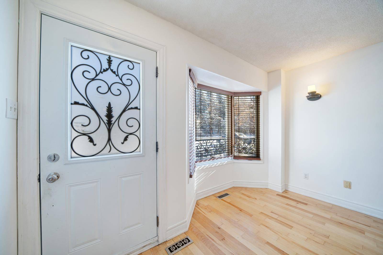 108 Olde Bayview AVE, Richmond Hill, ON L4E 3C7