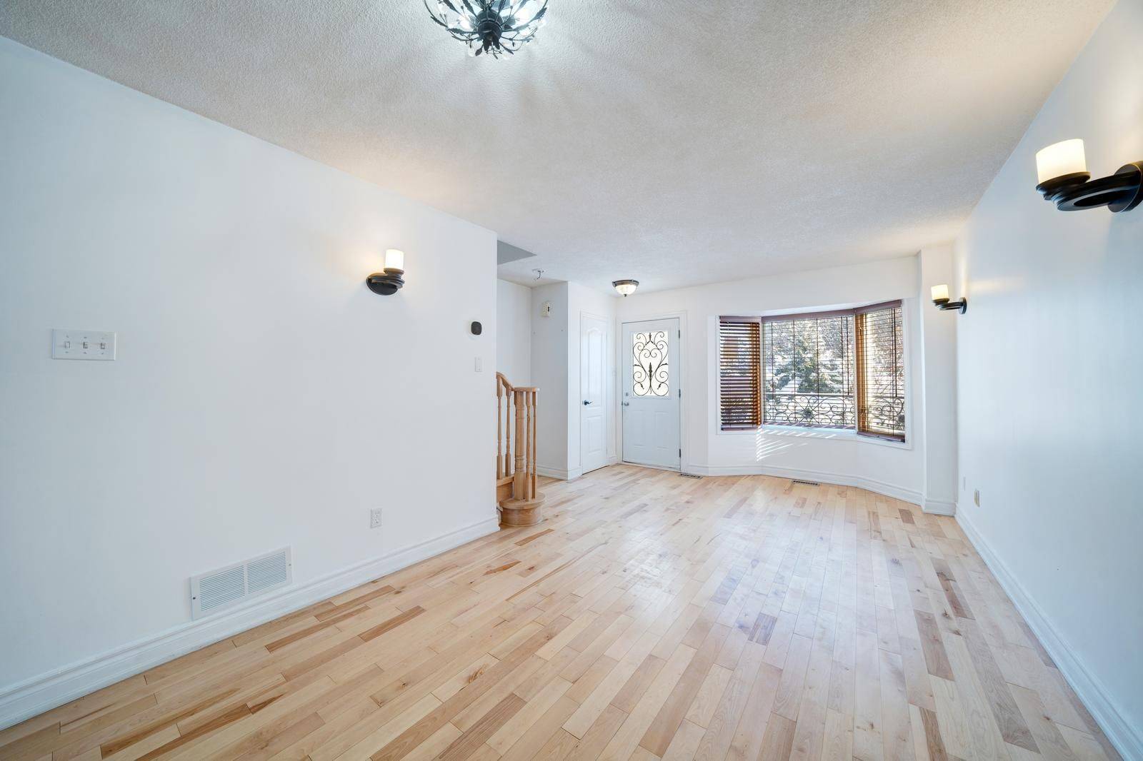 108 Olde Bayview AVE, Richmond Hill, ON L4E 3C7