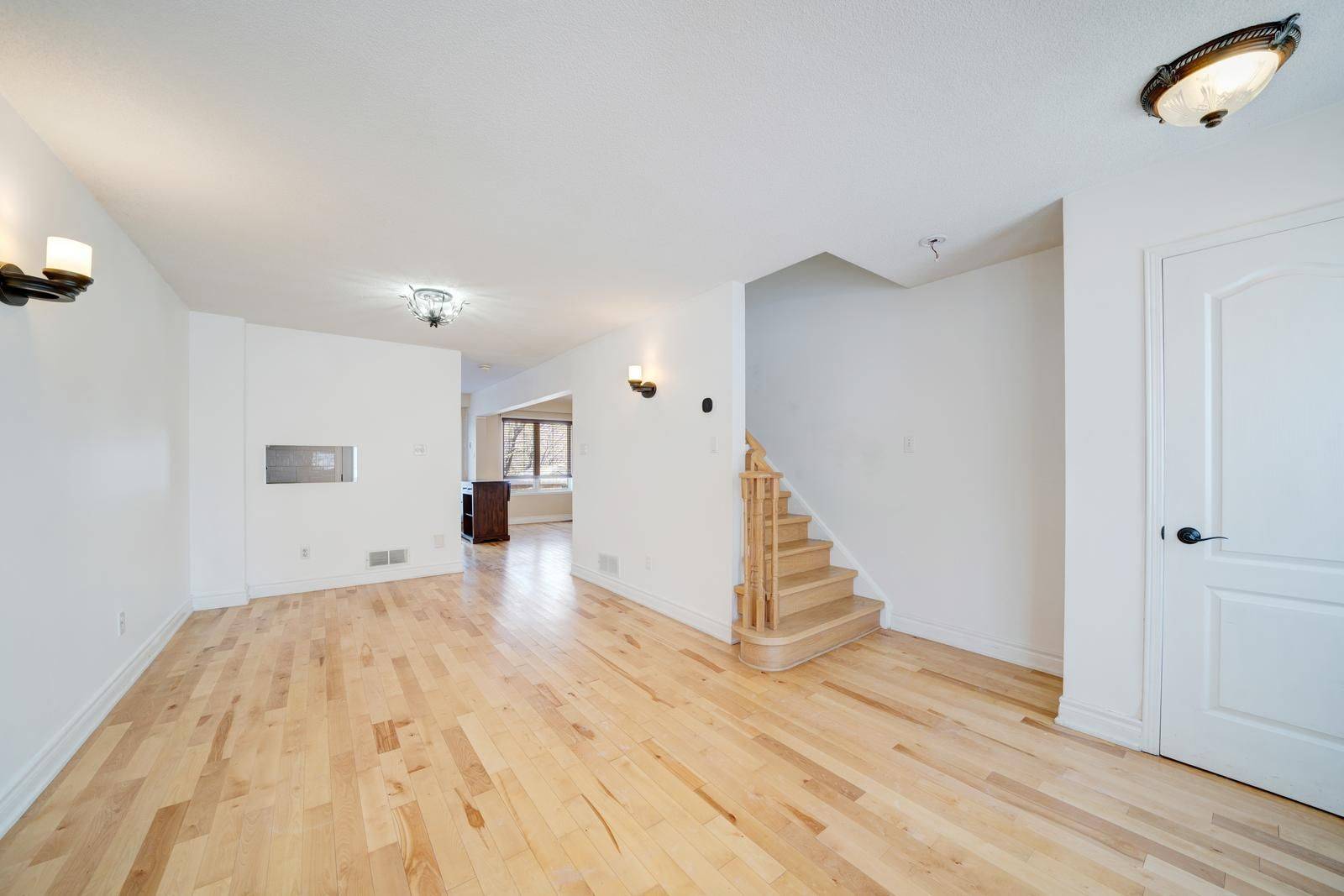 108 Olde Bayview AVE, Richmond Hill, ON L4E 3C7