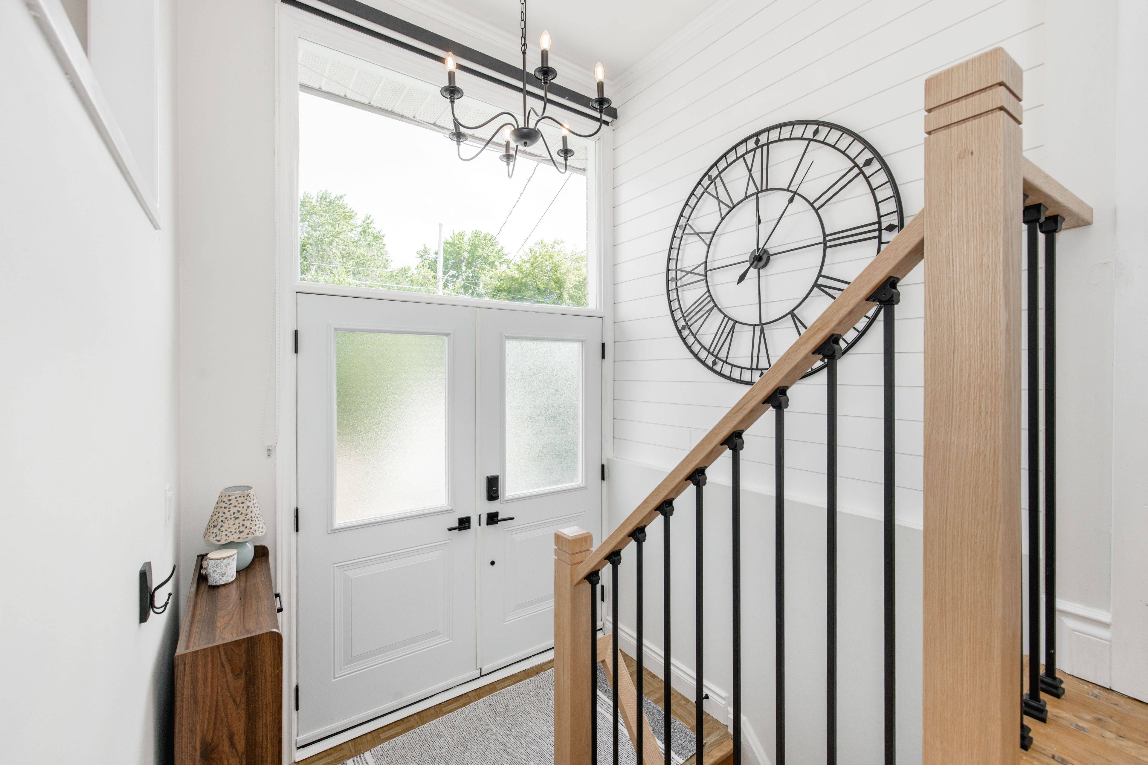 94 Back ST, Bradford West Gwillimbury, ON L3Z 1W7