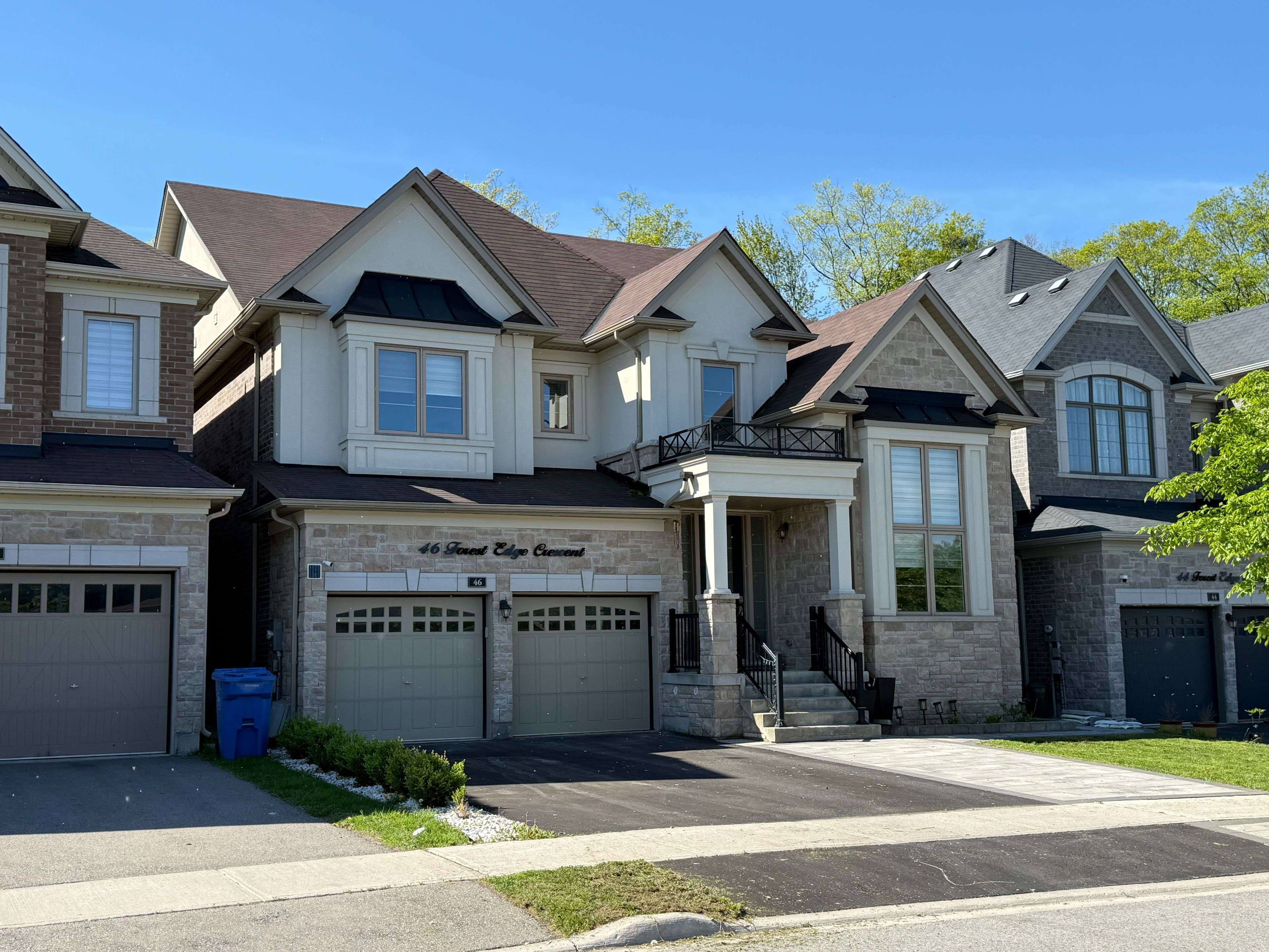 46 Forest Edge CRES, East Gwillimbury, ON L9N 0S6