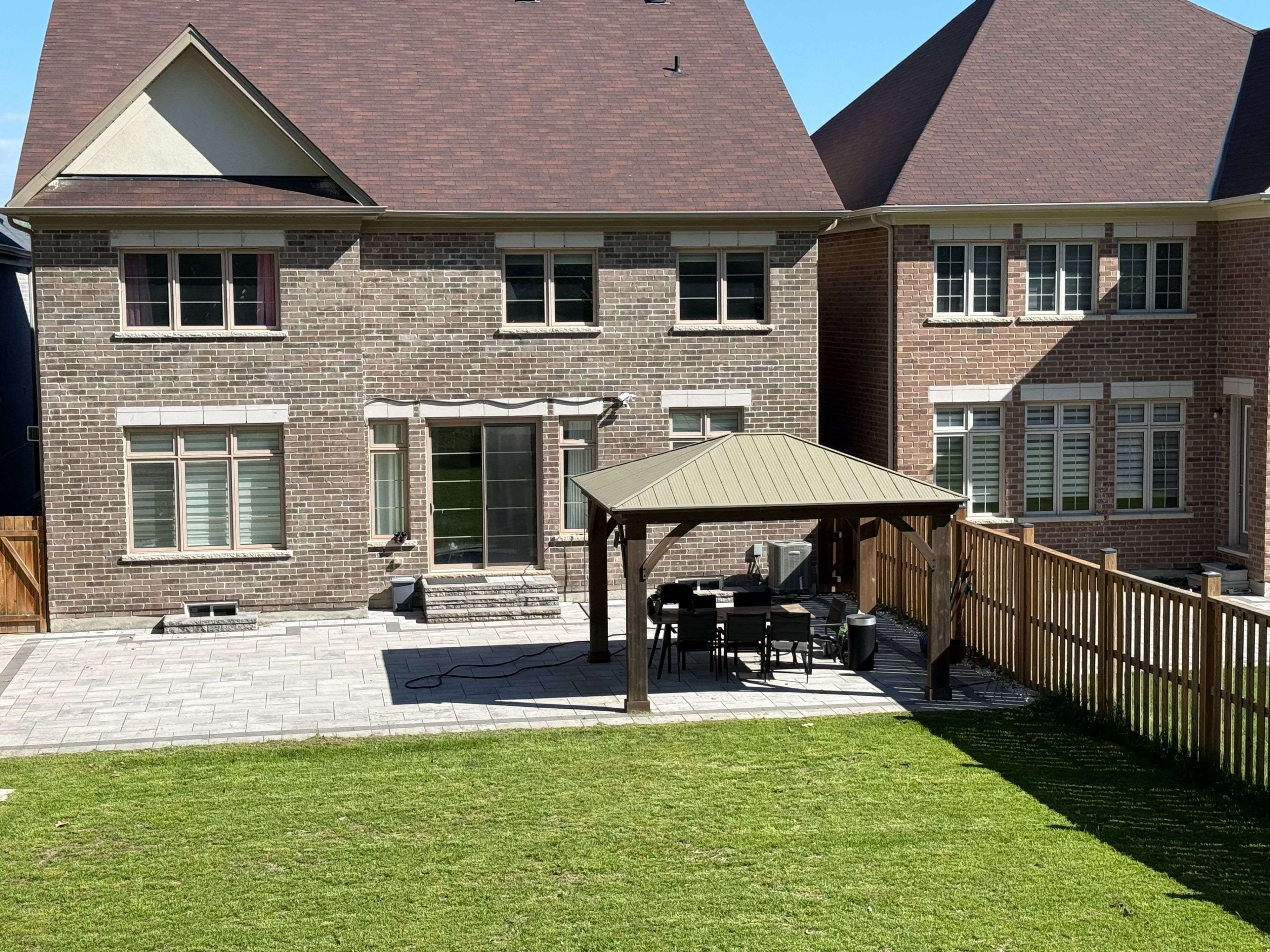 46 Forest Edge CRES, East Gwillimbury, ON L9N 0S6
