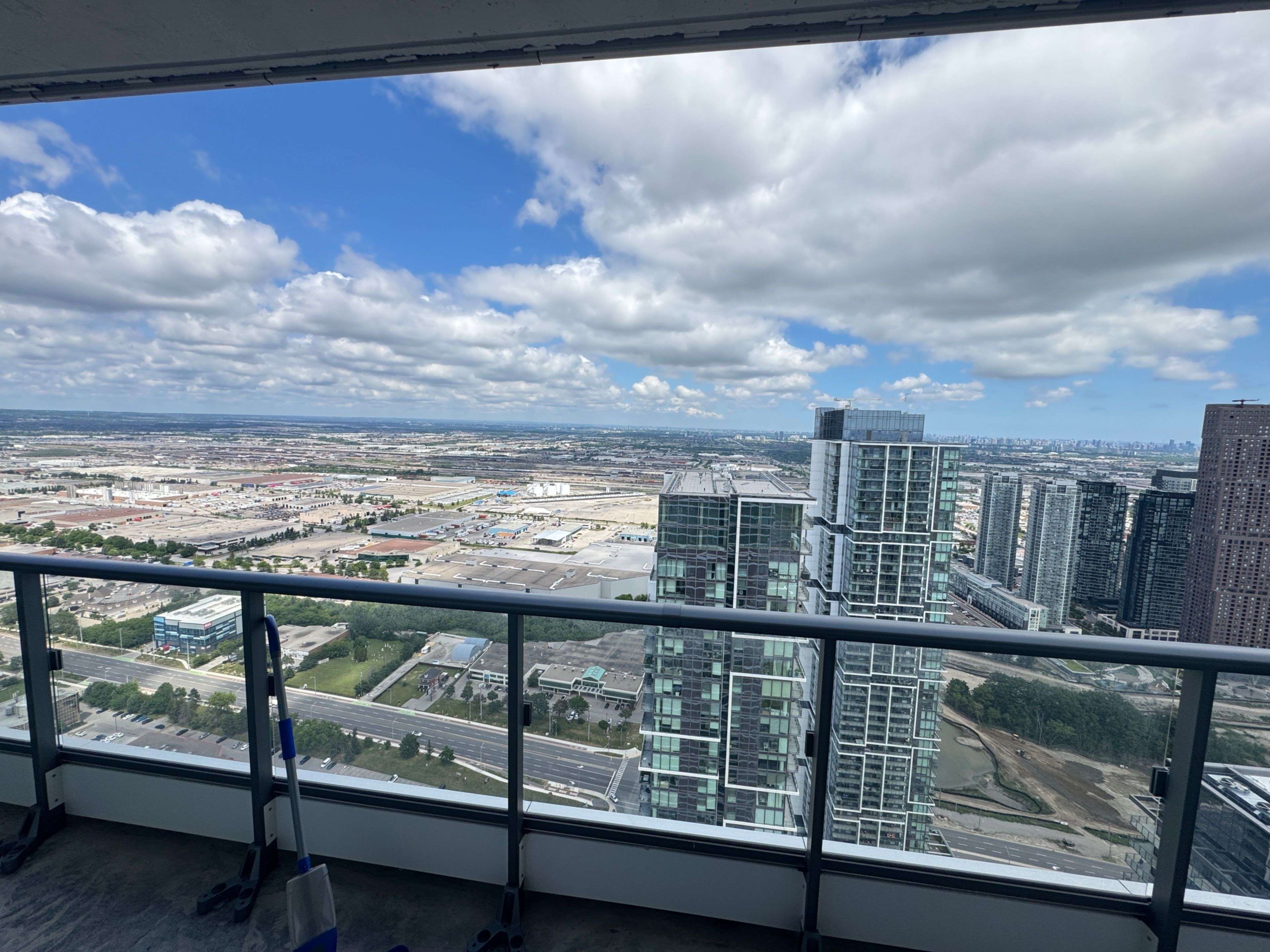 950 Portage Pkwy #6003, Vaughan, ON L4K 0J7