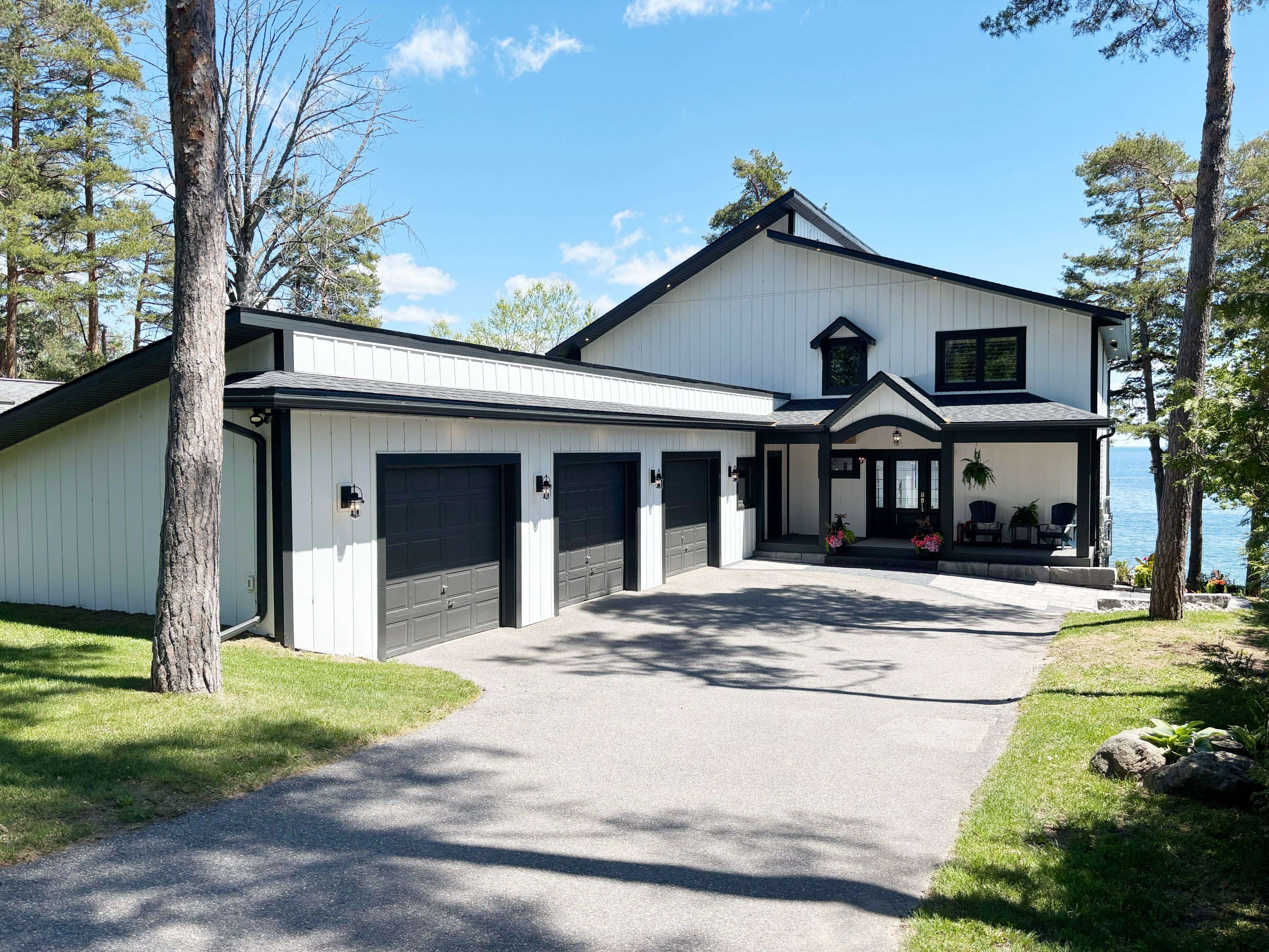 1189 Woodland DR, Oro-medonte, ON L3V 0R8