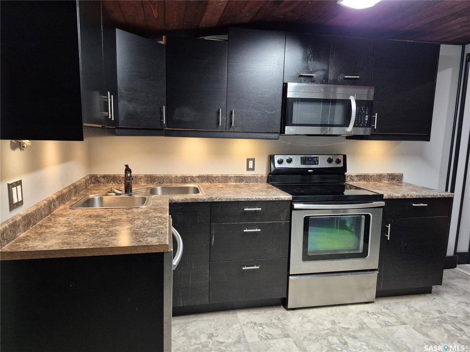 826 Chaplin STREET E, Swift Current, SK S9H 1J5