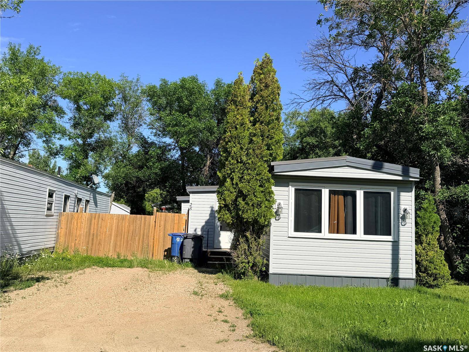 25 Sunrise ESTATES, Assiniboia, SK S0H 0B0