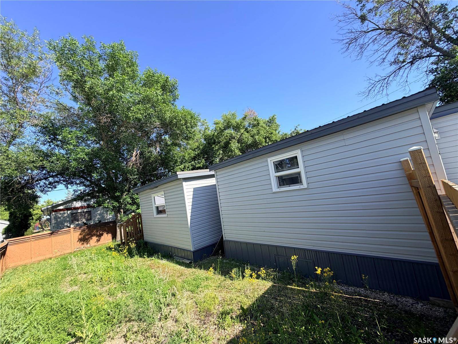 25 Sunrise ESTATES, Assiniboia, SK S0H 0B0